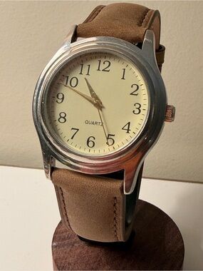 Advance Quartz Classic Style Men’s Watch – New Battery and Strap | 37mm